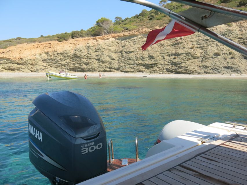 Athens: Private Cruise with Snorkeling and Swimming - A guide who adjusts the day to your group