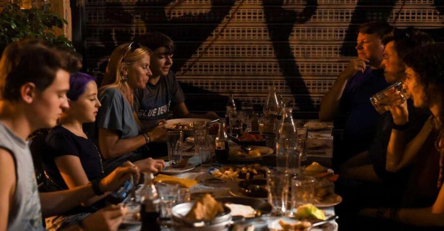 Athens: Private Evening City Walk & 4-Course Curated Dinner - Who should book this evening walk?
