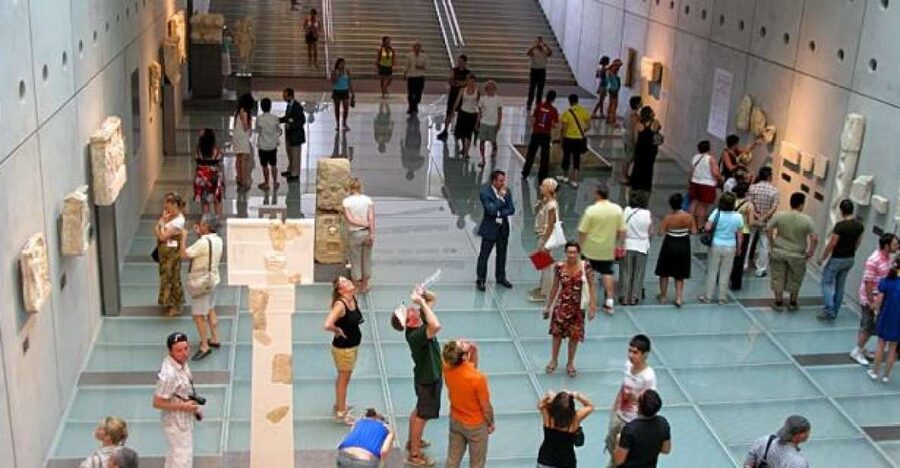 Athens Private Sightseeing Minibus Tour with Lunch - A private route through Athens highlights