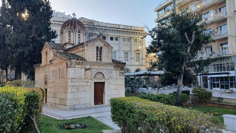 Athens Private Walking Tour in Spanish - Monastiraki Square and a flexible finish