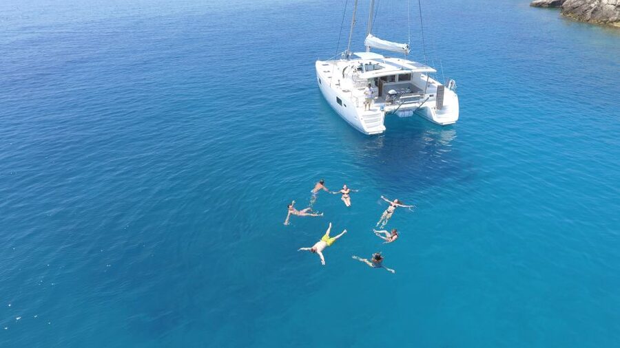 Athens: Riviera Catamaran Cruise with Meal and Drinks - Drinks, swimming, and the pace onboard