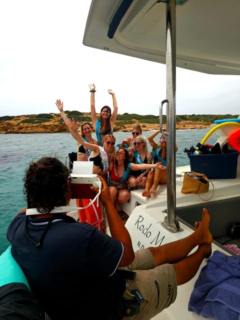 Athens: Riviera Catamaran Tour with Fresh Meal and Drinks - Sailing toward Hydrousa and the Voula coast