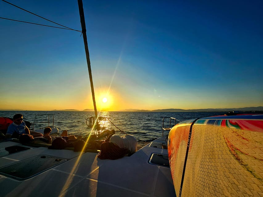 Athens: Riviera Catamaran Tour with Fresh Meal and Drinks - Who will enjoy this Athens Riviera cruise?