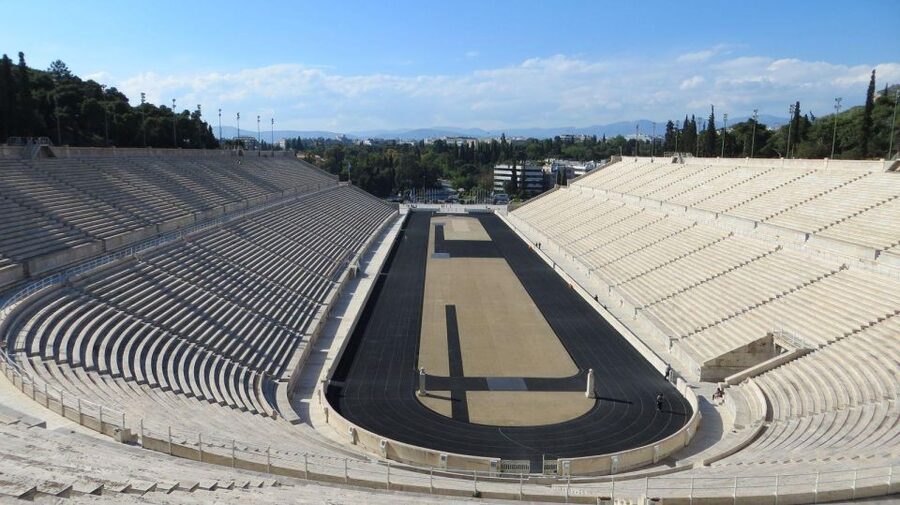 Athens: Sightseeing Tour with Skip-the-Line Acropolis Entry - The changing of the guards at the Tomb of the Unknown Soldier