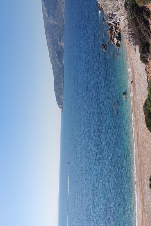 Athens: Sounio Poseidon Temple and Athenian Riviera Day Trip - The guide can make or break the day