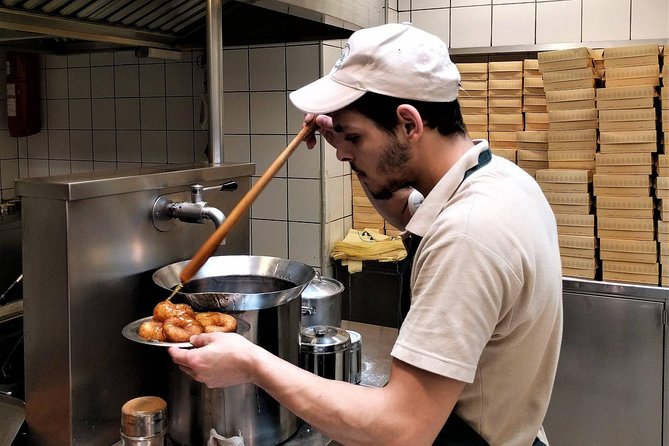 Athens Street Food Tour: Explore City's Iconic Eateries - Walking pace, group size, and who will enjoy it