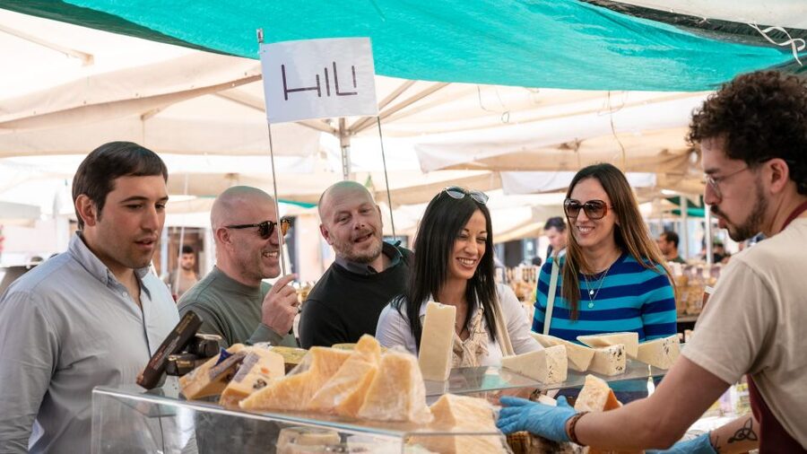 Athens: Street Food Tour Market & City Centre - Who should book this tour