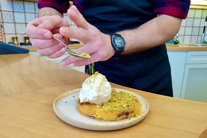 Athens Street Food Walk - The guide makes the difference