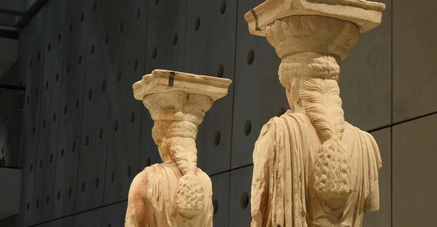 Athens: The Acropolis and Acropolis Museum Tour in German - The Erechtheion and its famous Caryatids