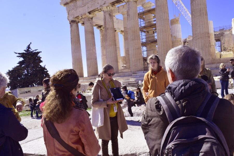 Athens: The Acropolis Guided Walking Tour in Dutch - What makes the Dutch guidance worthwhile