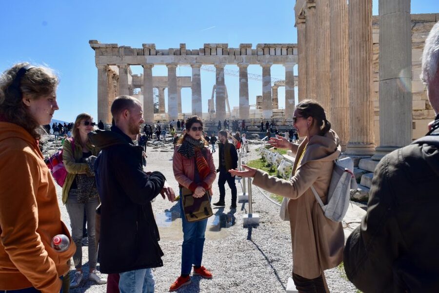 Athens: The Acropolis Guided Walking Tour in Dutch - Starting at Makriyianni and entering the Acropolis