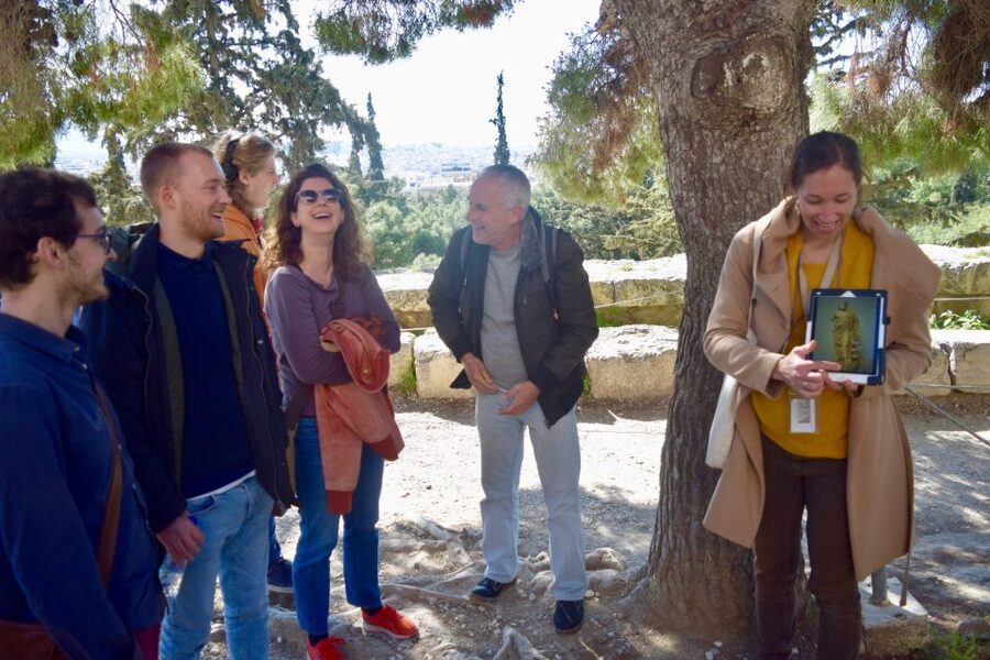 Athens: The Acropolis Guided Walking Tour in German - Passing through the Propylaea