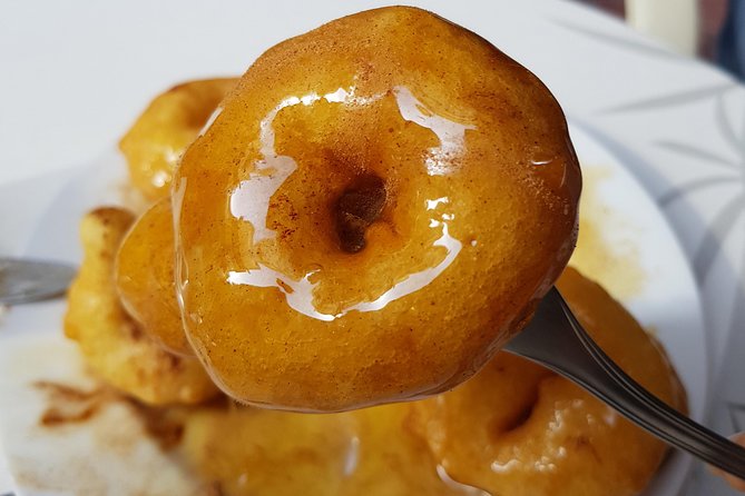 Athens: The Classic Food Tasting Tour - Starting at Monastiraki and finding your bearings