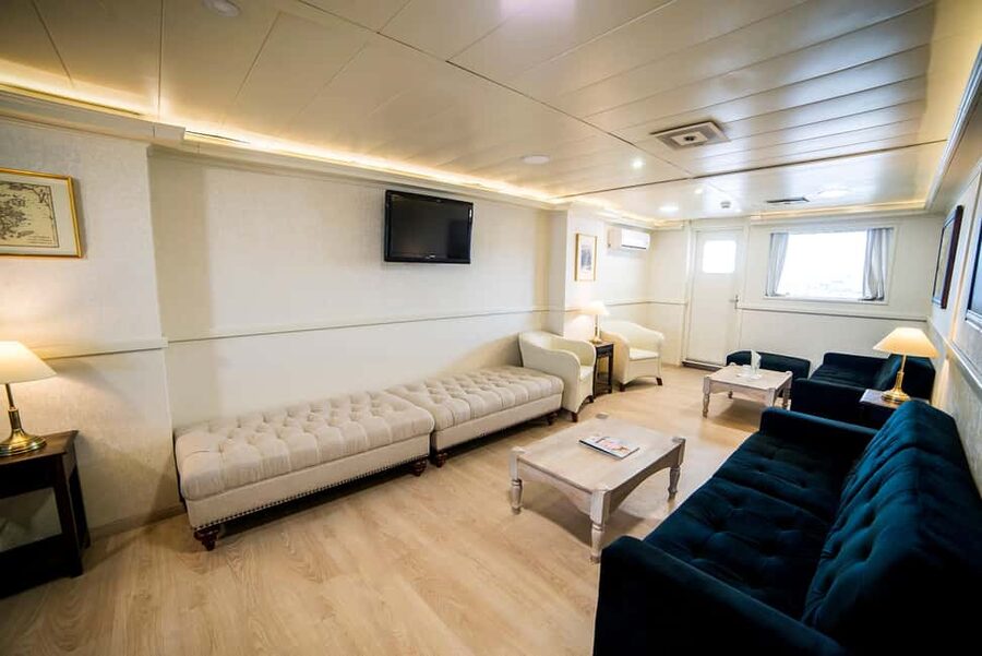 Athens: VIP Swimming Cruise to three islands - Pickup from 22 Athens hotels