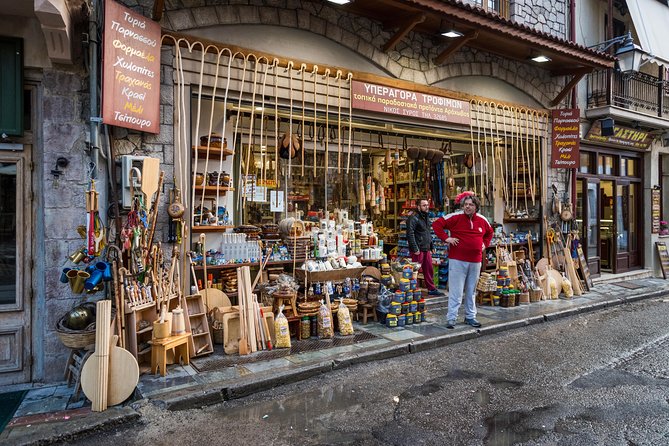 Delphi English Day Trip from Athens with Official Guide - Group size, guides, and the overall pace