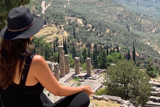 Delphi Guided Small Group Day Tour from Athens - Arachova and the Mount Parnassus return route