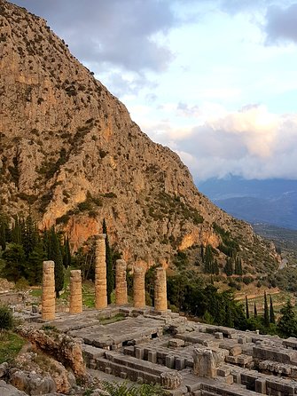 Delphi & Thermopylae Full Day Private Tour from Athens - Arachova for coffee, shops, and mountain air