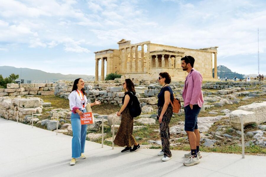 Early Entry Acropolis & Museum. Beat the Crowds & the heat - The guide and the quality of the explanation