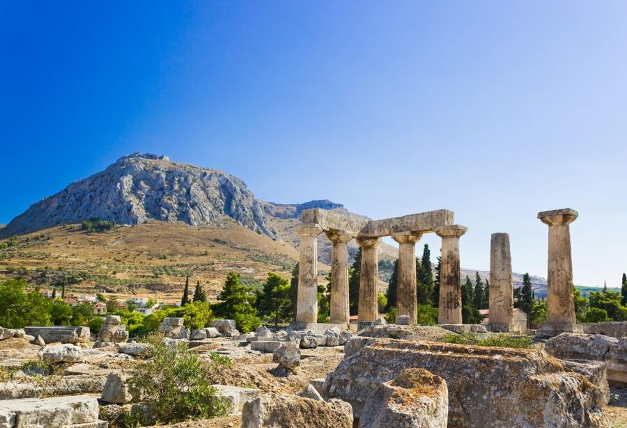 From Athens: Ancient Corinth Day Trip with Canal & VR Guide - The Corinth Canal: 45 minutes beside a dramatic cut in the earth