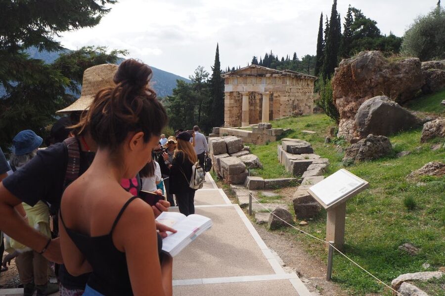 From Athens: Day Tour to Delphi - The road through Boeotia and Thebes