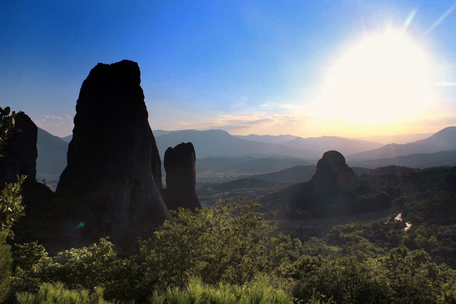From Athens: Delphi and Meteora 2-Day Tour with Hotel - Dinner and an evening in Kalabaka