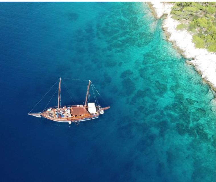 From Athens: One Day Cruise to Piraeus - Meeting point, language, and flexibility