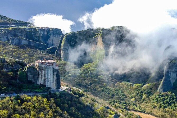 METEORA - 2 Days from Athens Everyday with 2 Guided tours & Hotel - Choosing the second morning: panoramic tour or hike