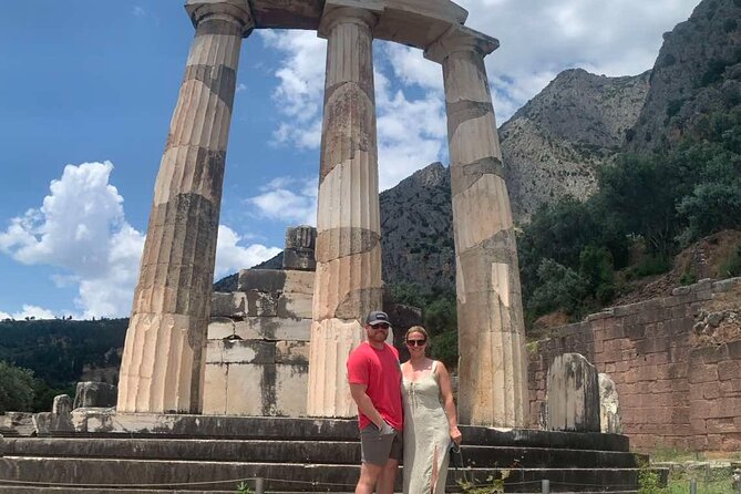 Thermopylae and Delphi Private Full-Day Tour from Athens - Lunch at a traditional taverna