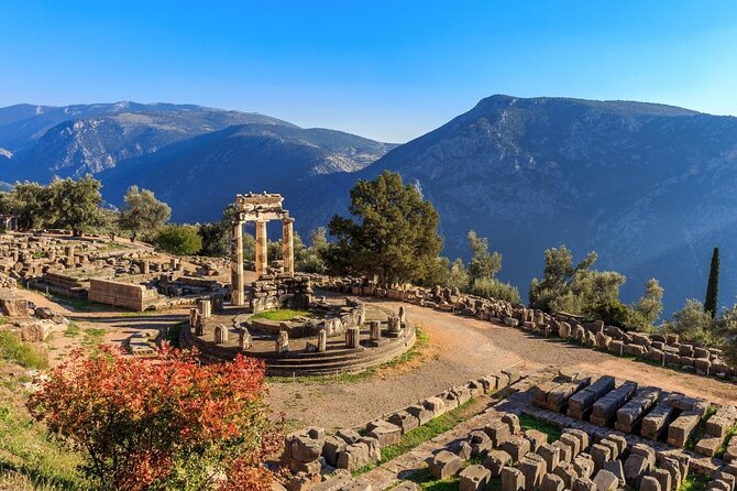 Thermopylae and Delphi Private Full-Day Tour from Athens - The road to Delphi