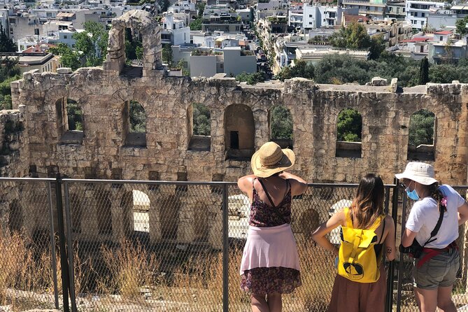 Visit of the Acropolis with an official guide in Spanish - The Parthenon and its optical refinements