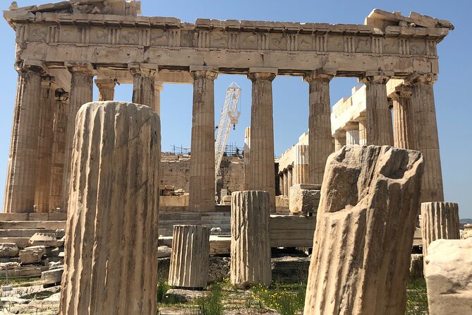 Visit of the Acropolis with an official guide in Spanish - The Temple of Athena Nike and the memory of victory